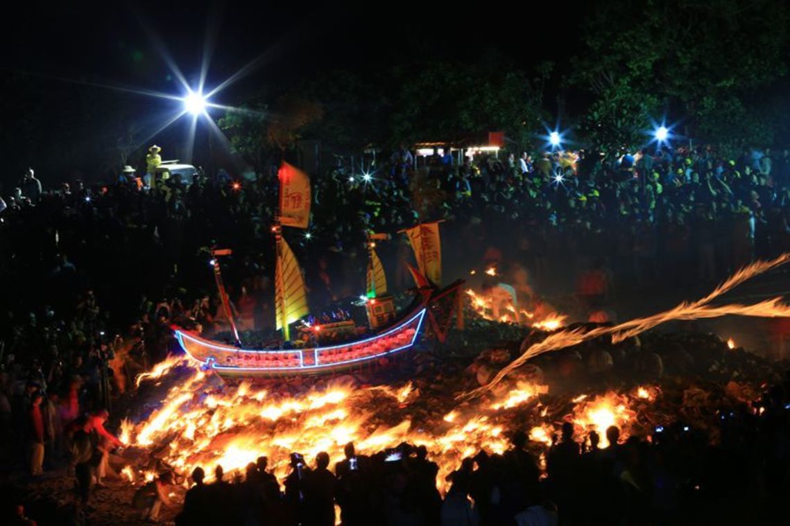 三隆宮燒王船