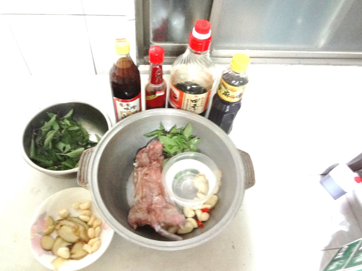 田鼠料理的佐料