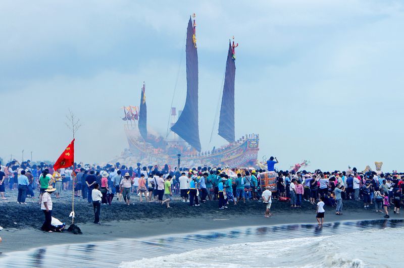 茄定金鑾宮送王