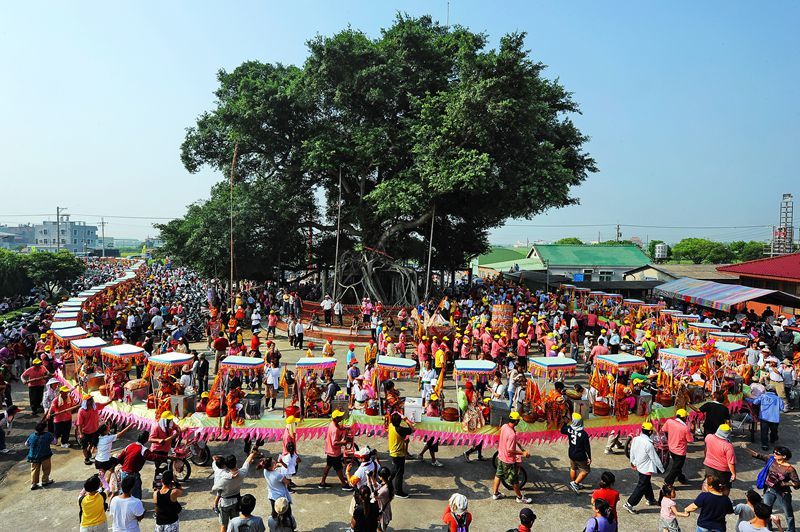 西港慶安宮蜈蚣陣