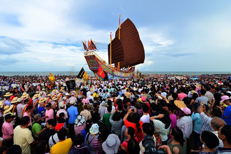 茄定金鑾宮送王