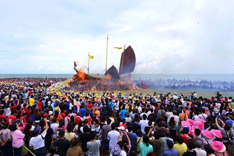 茄定金鑾宮送王