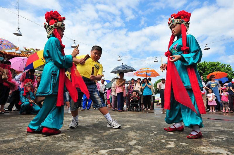 七股慶善宮牛犁陣