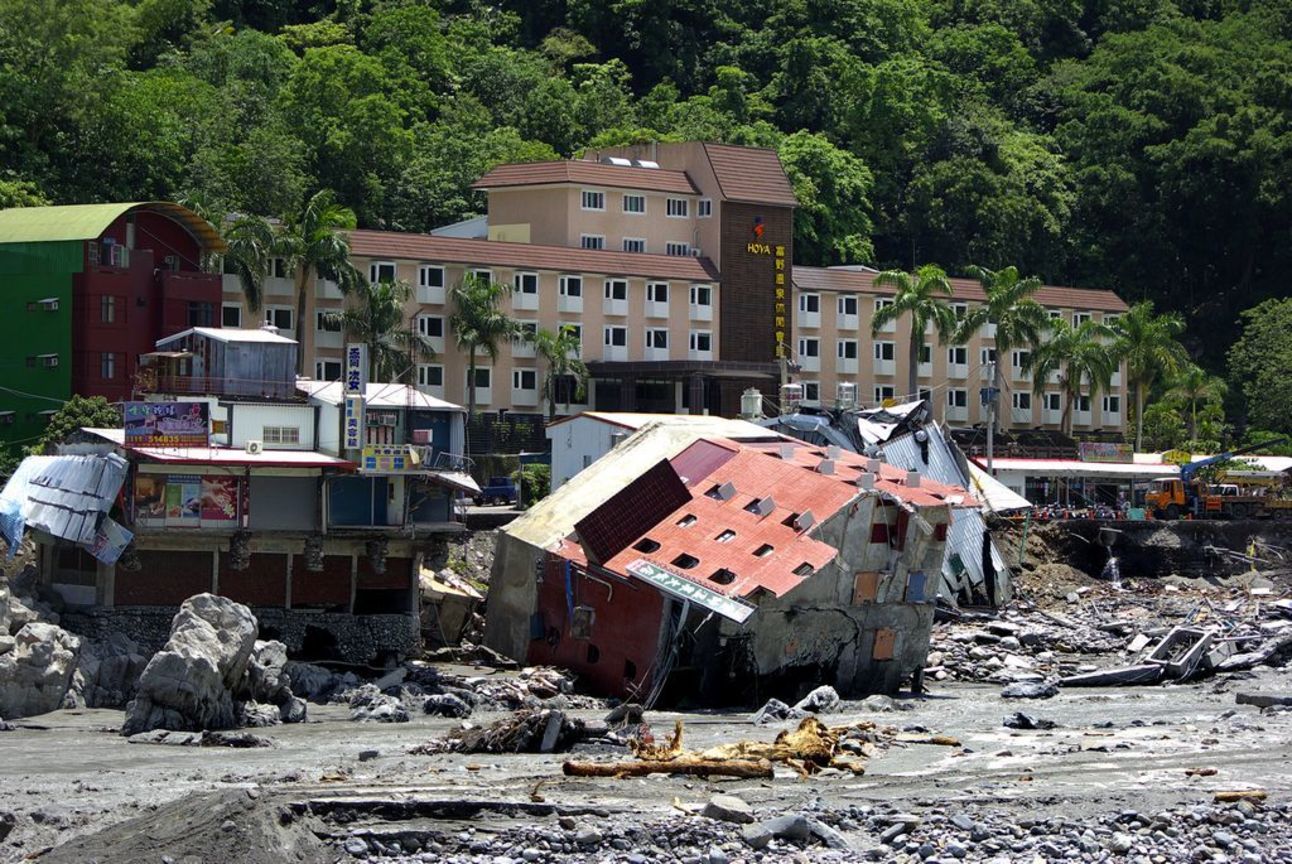 佳作  賴能榮─大地悲歌
