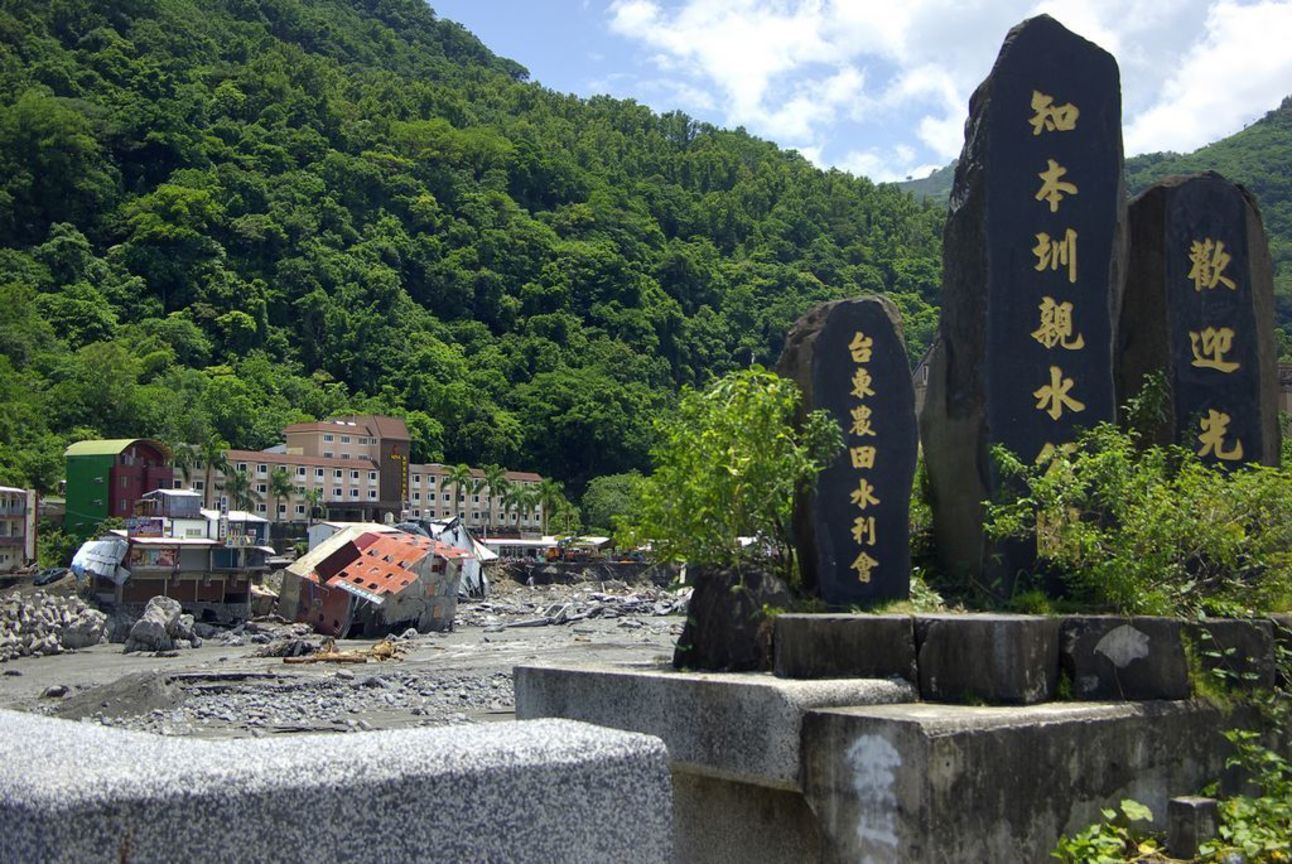 佳作  賴能榮─大地悲歌