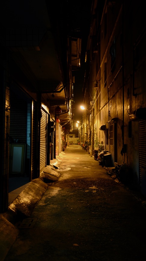 昏黃，燈下 （貳）