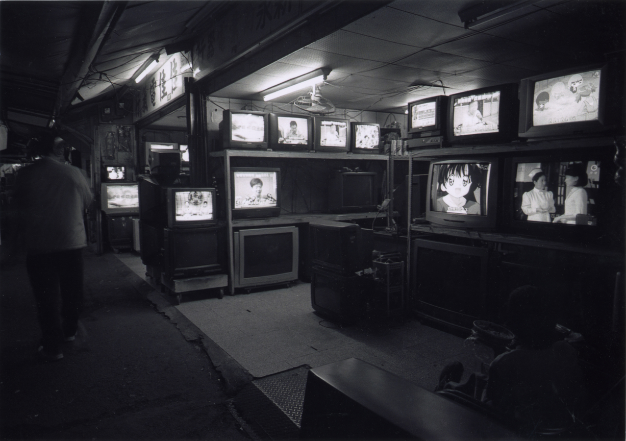 【第二名】吃飯配電視-李堃壵