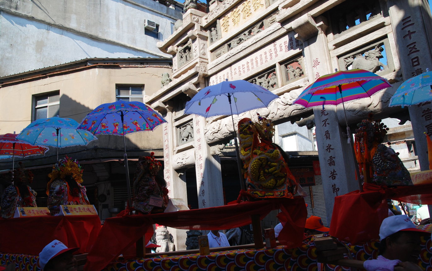 乘龍作客<BR>圖．文/陳旺展