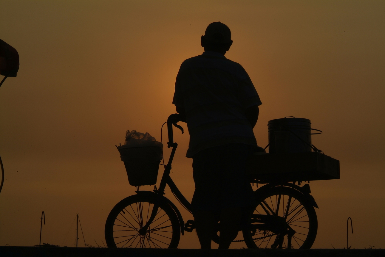 等待夕陽後