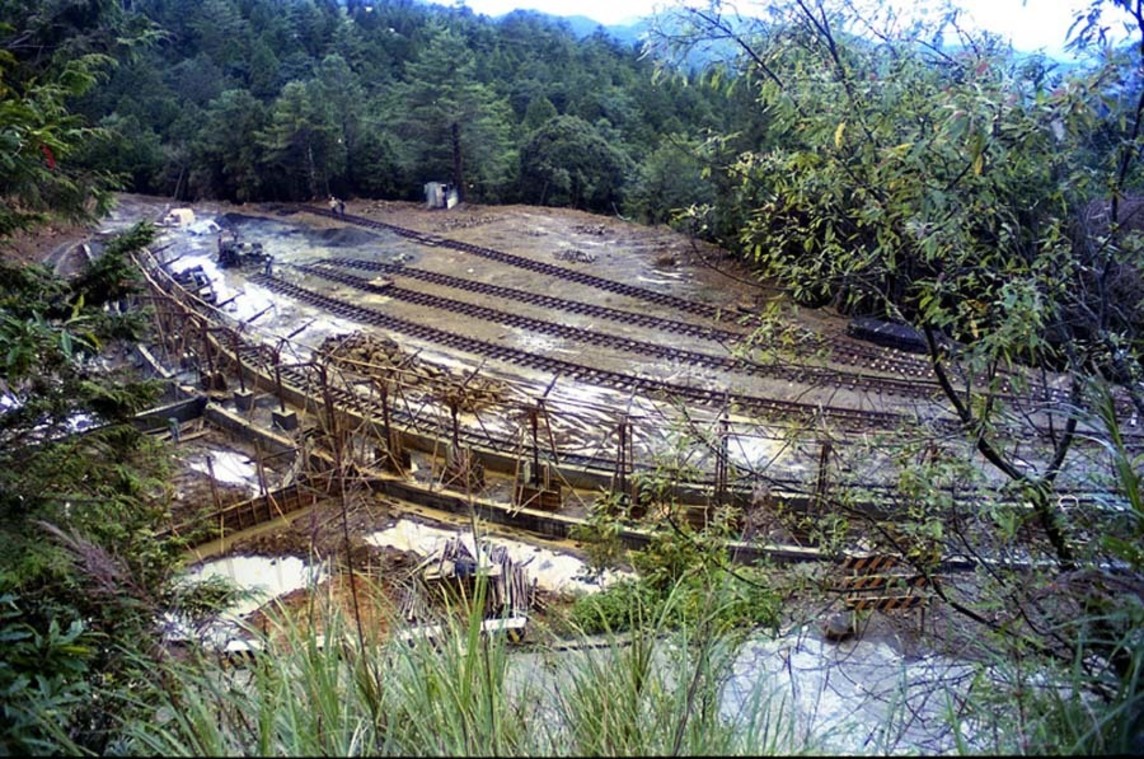 施工中的祝山車站