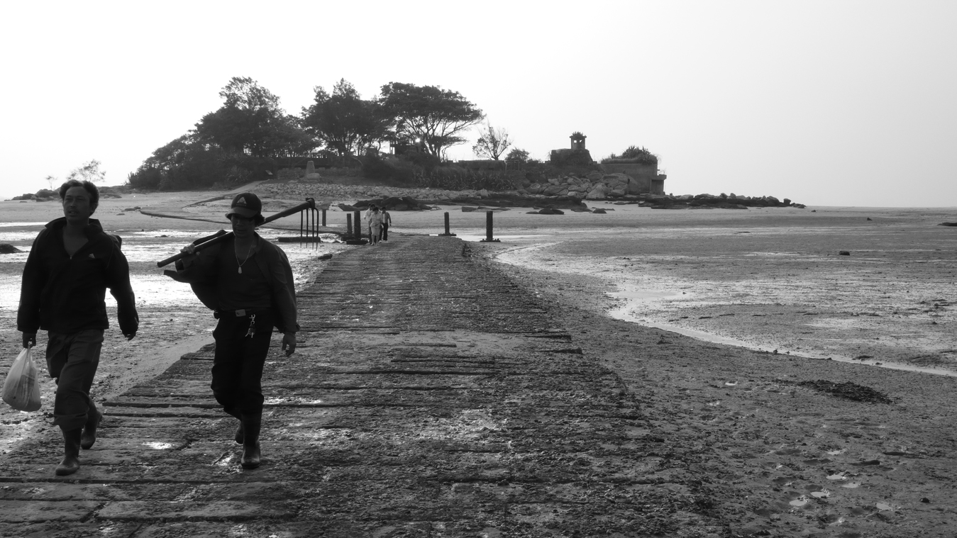 我會耐心等待下一次潮落與妳相見