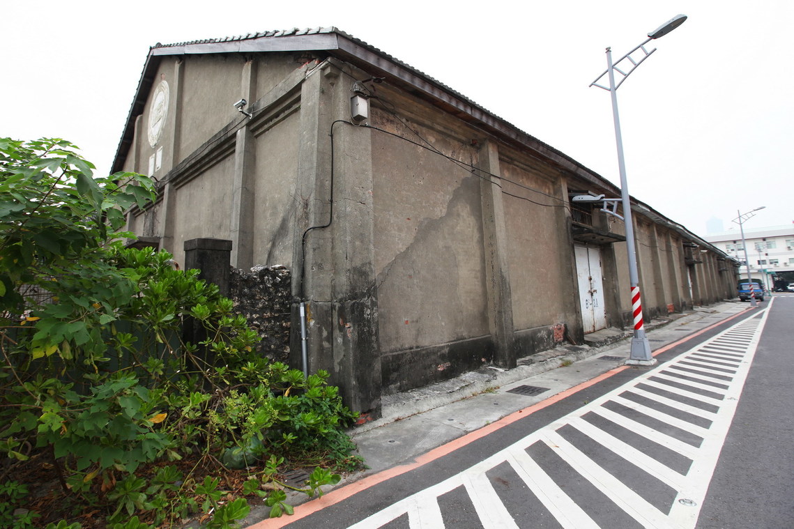 高雄市 棧二庫、棧二之一庫01