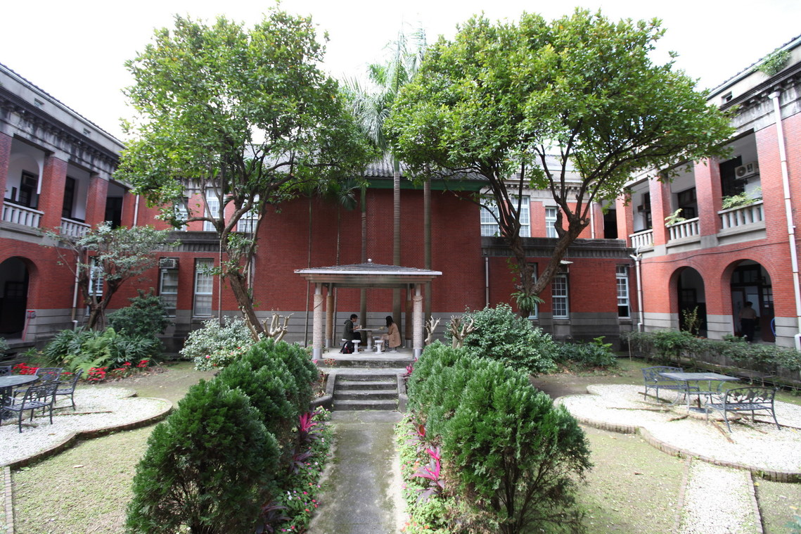 臺北市 臺大法學院06