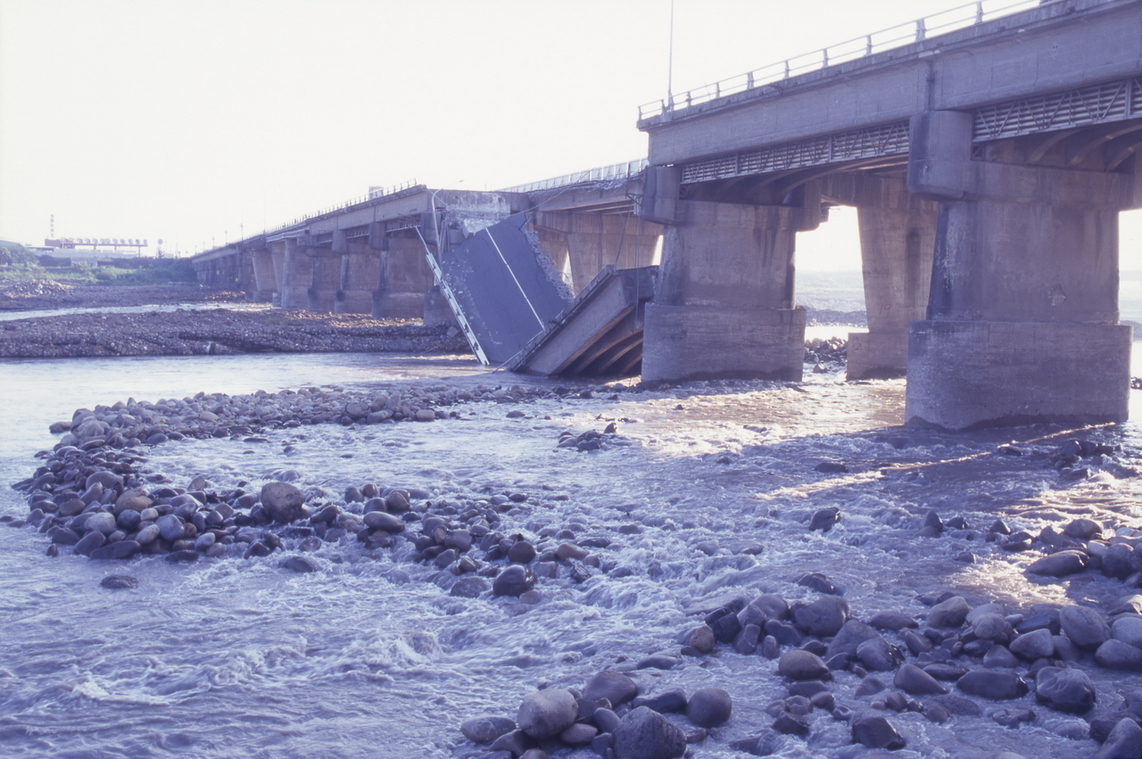 頭前溪橋斷裂歷史