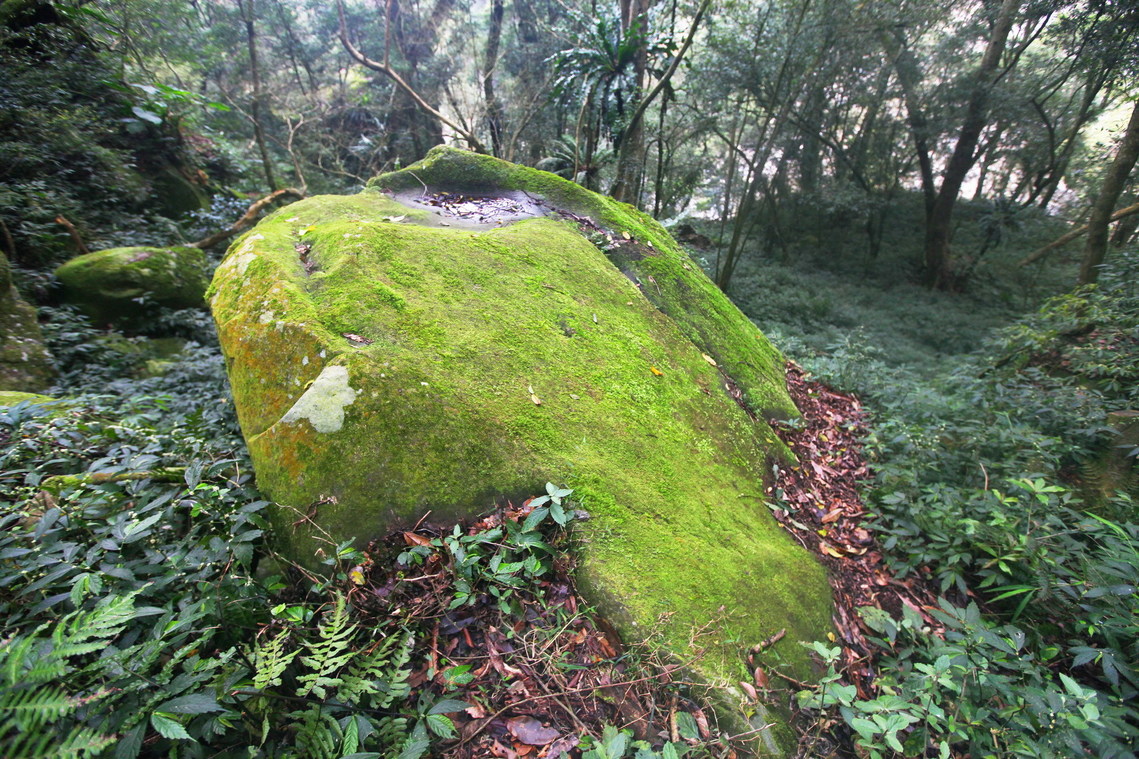 高雄市 萬山岩雕TKM4-6 大軋拉烏03