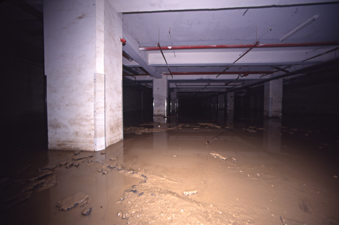 南港大樓地下室淹水