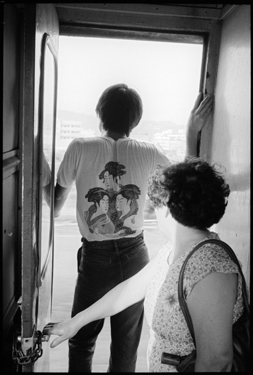 著藝妓T-Shirt的男子，1987