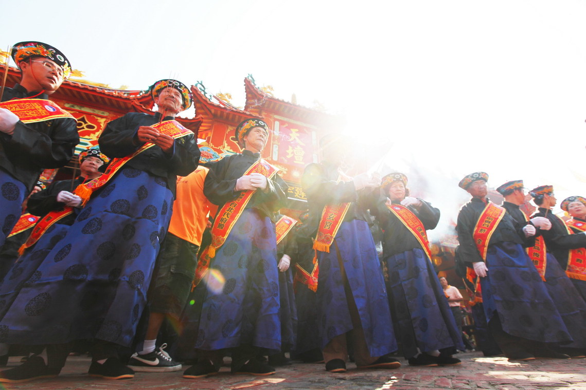 臺南市 南鯤鯓 羅天大醮9祀旗掛燈 懸掛金榜1