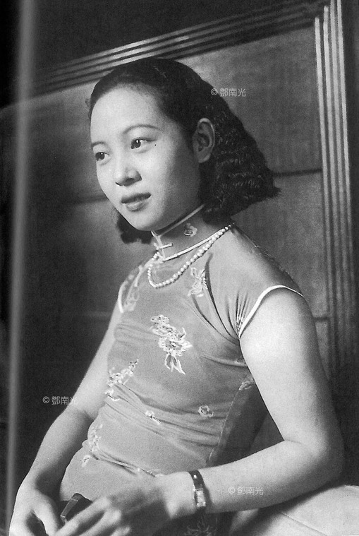 酒室風情1950年代鄧南光攝