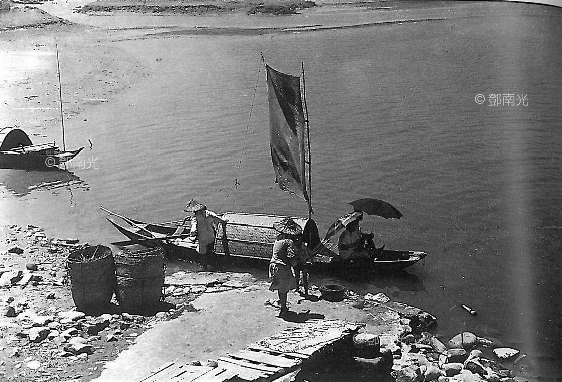 淡水河畔1950年代鄧南光
