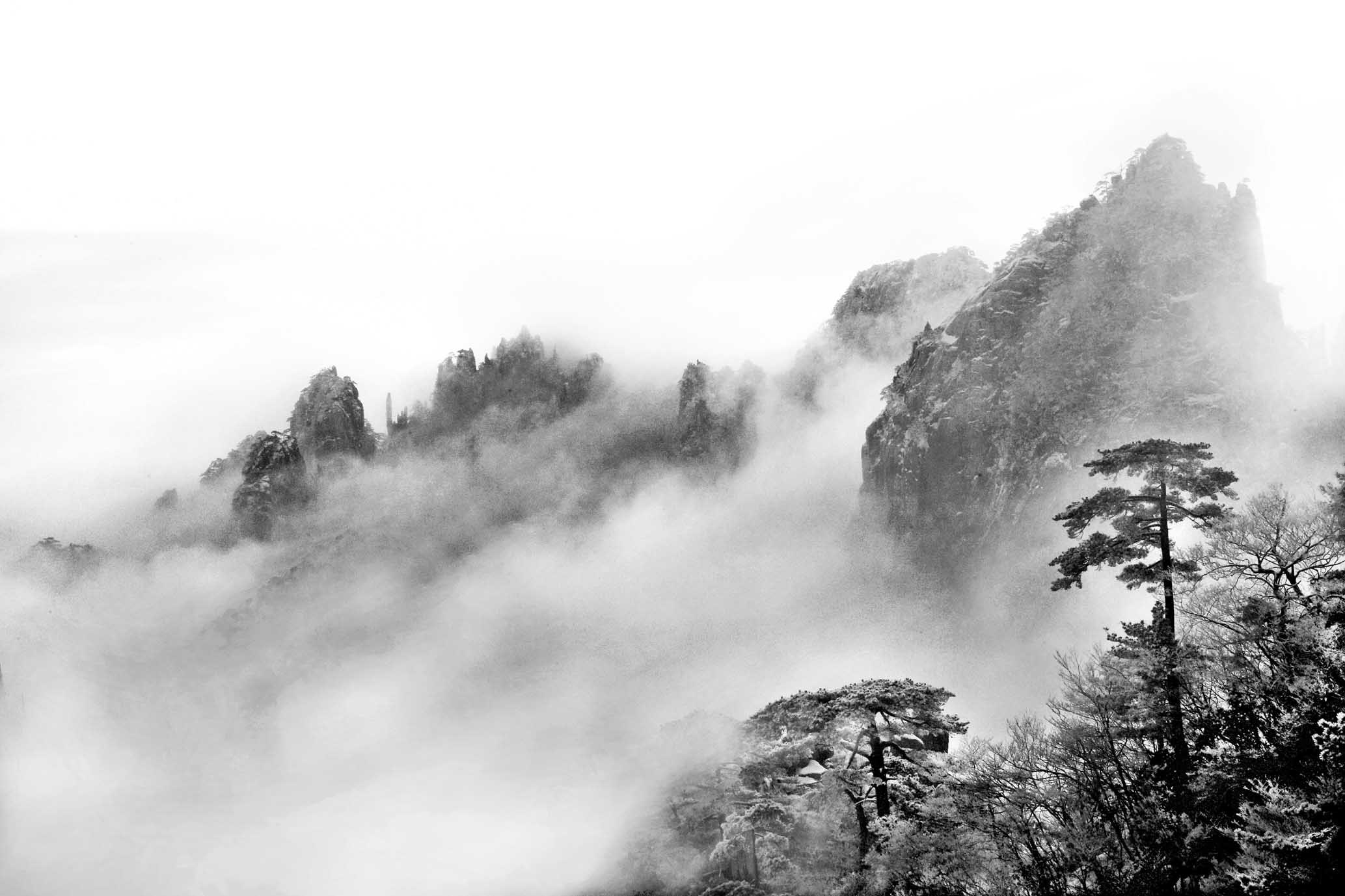 〈空靈之美─萬勝雄2017黑白創作攝影個展〉