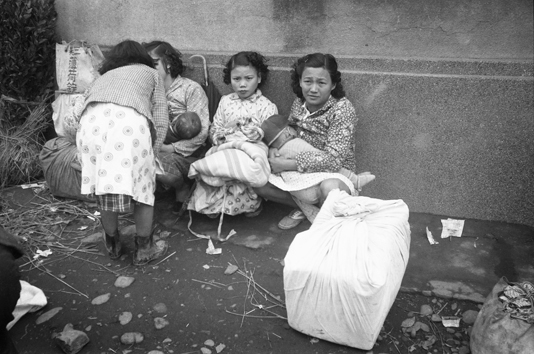 對睨的慈悲－張才攝影傑作展