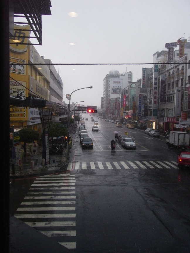 傾盆大雨