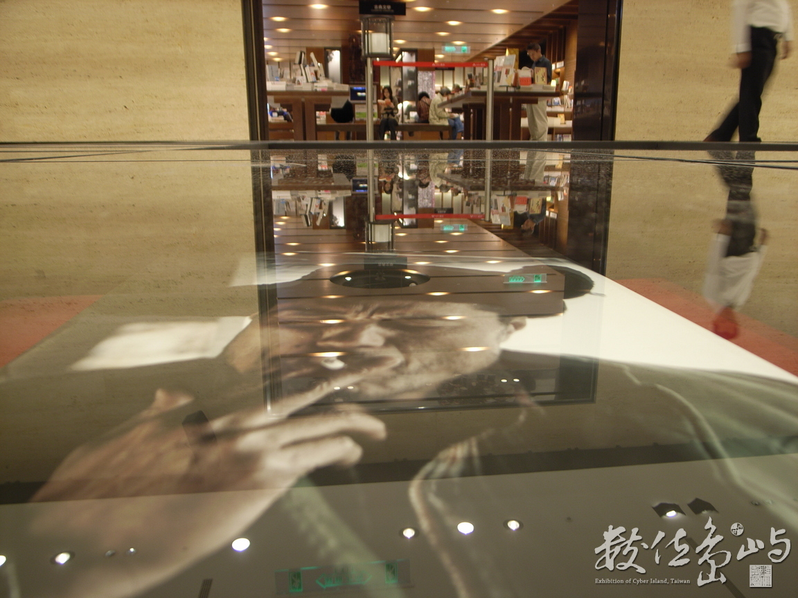 劉振祥˙滿嘴魚刺˙停車攝影展