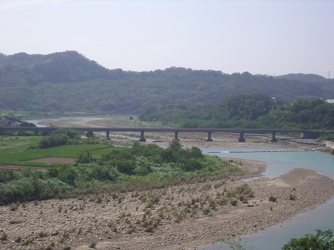 苗124線看中港溪上游(另一角度)