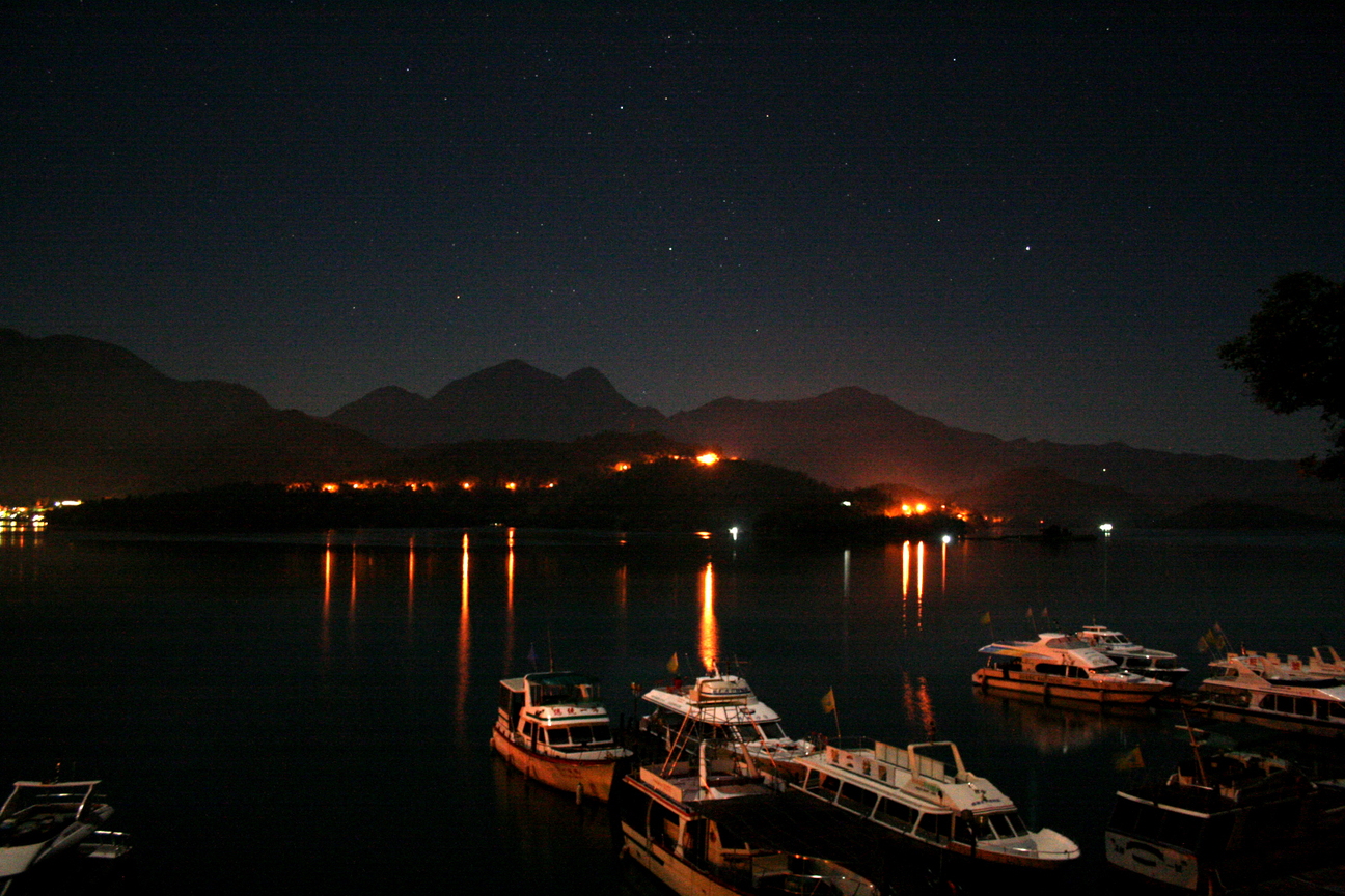 日月潭夜景