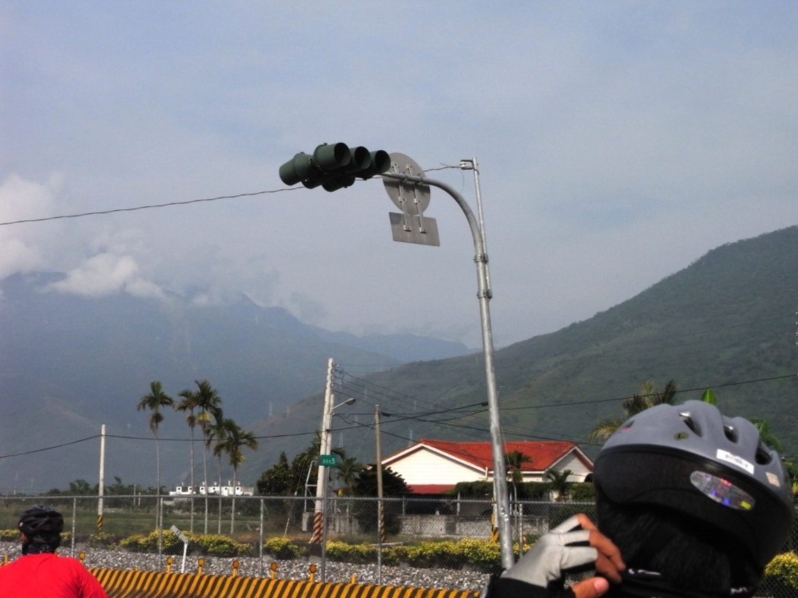 遠山巍峨