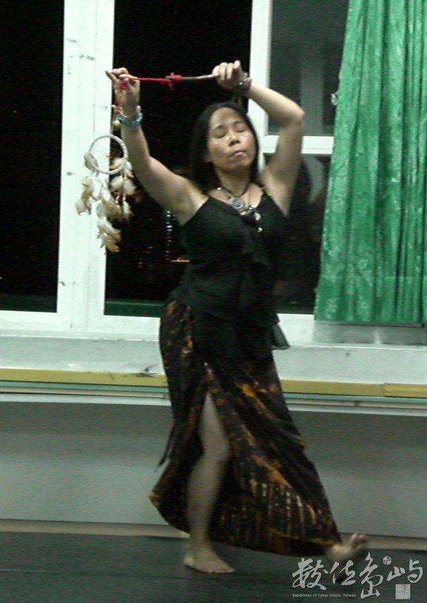 「從源頭出發再回歸」---玫玲MicoMegaWega定期即興展演在板橋社區大學2009