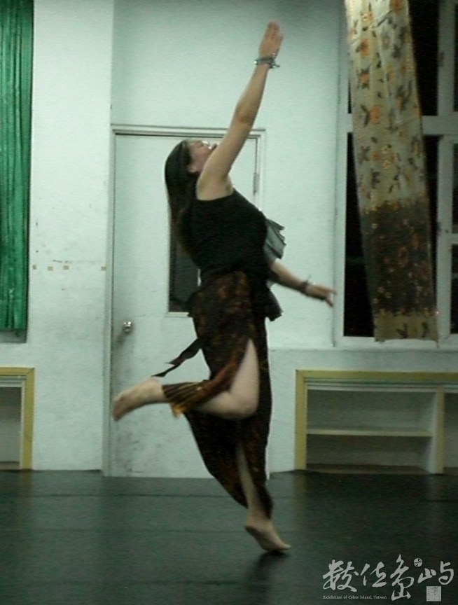 「從源頭出發再回歸」---玫玲MicoMegaWega定期即興展演在板橋社區大學2009