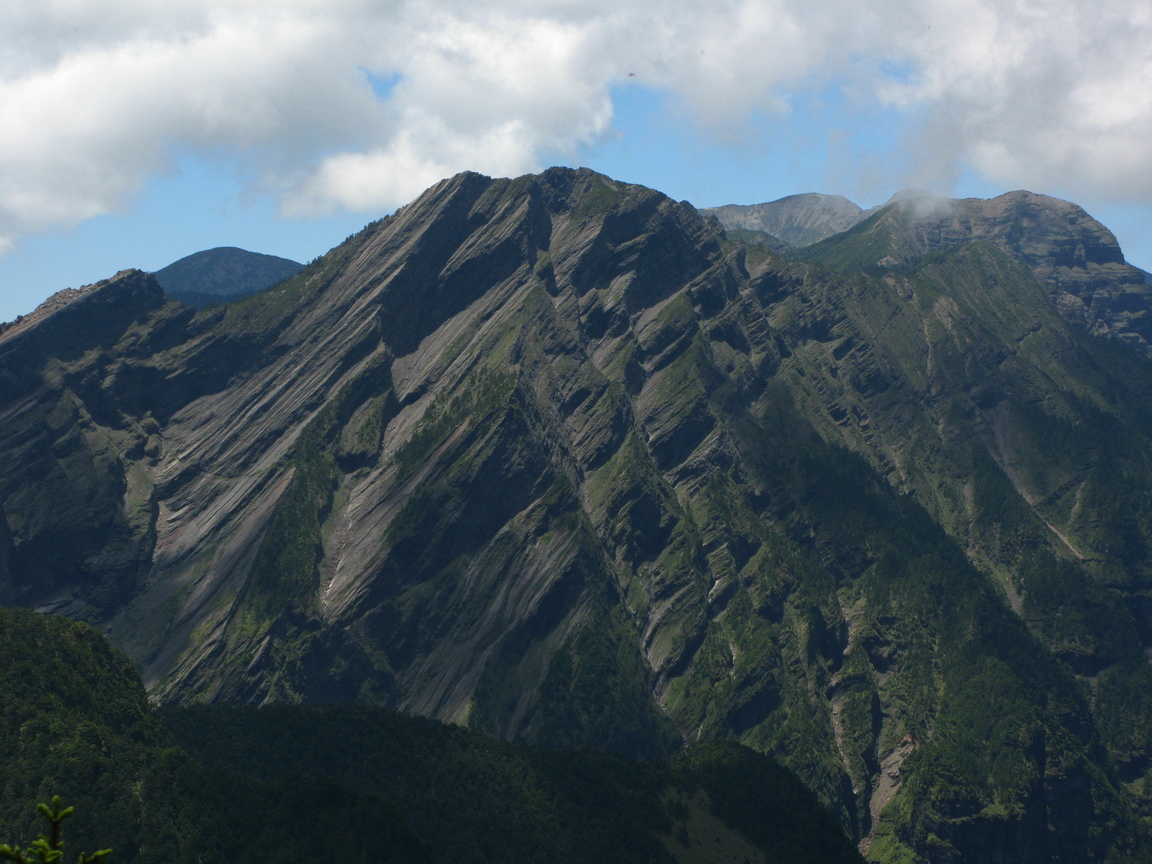 〈時而優雅神祕時而壯麗懾人的穆特勒布〉