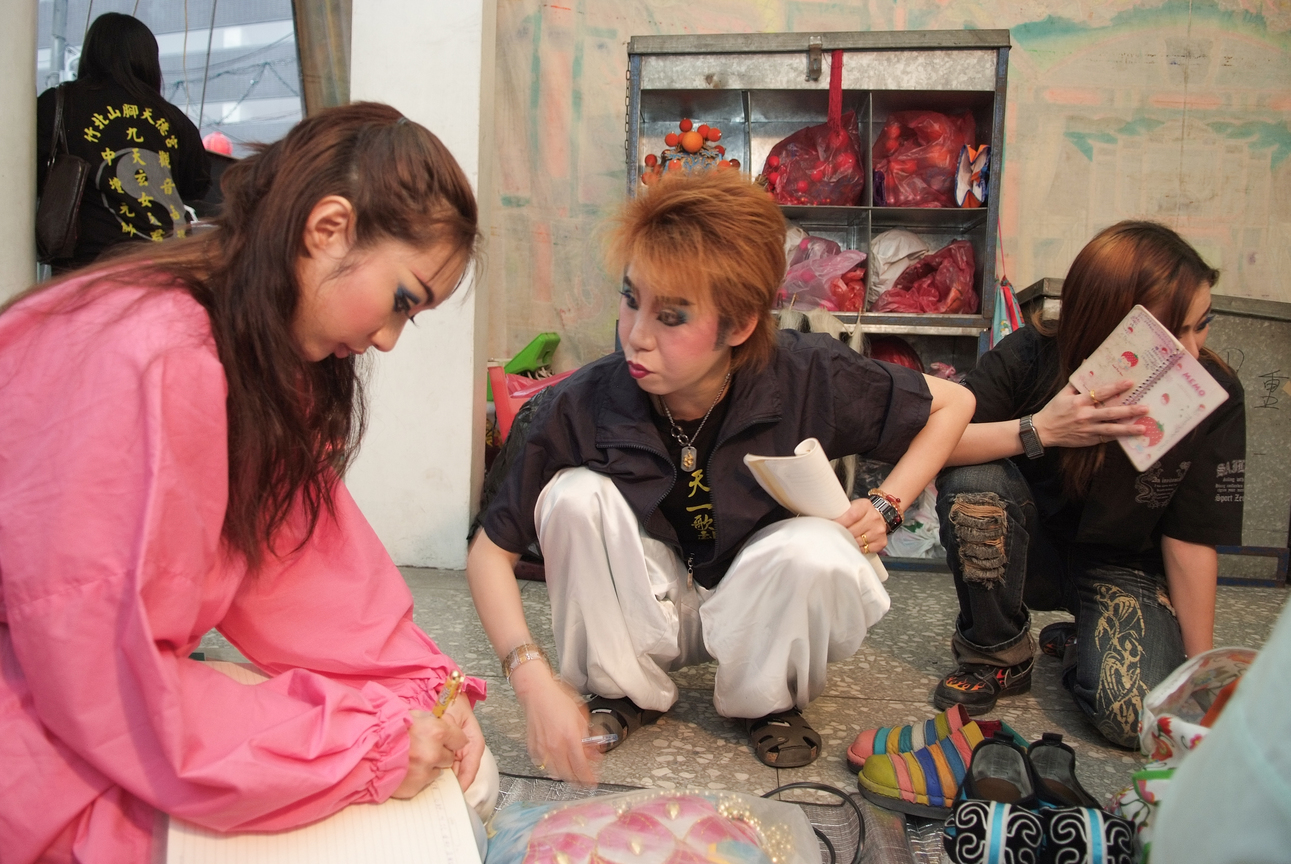 野台戲的後台-1