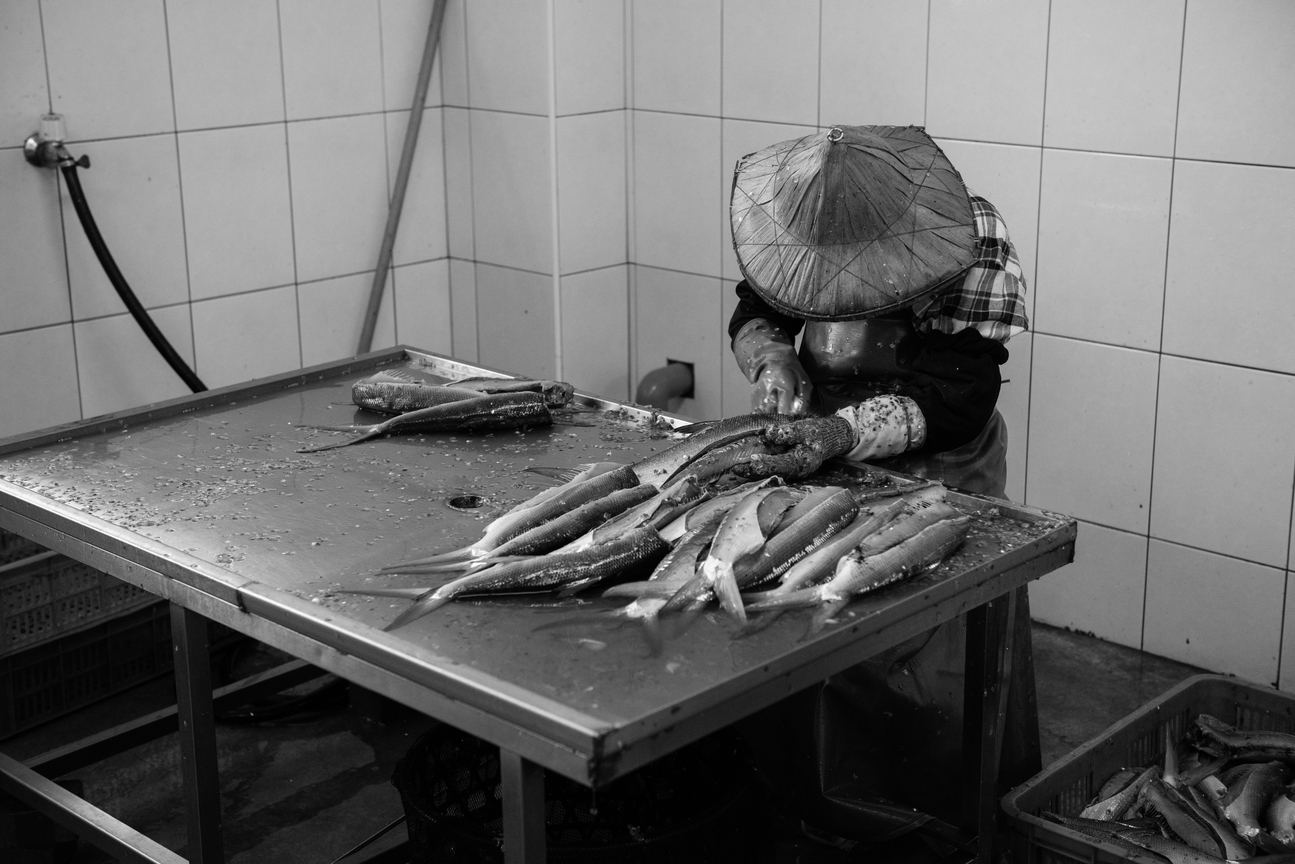 生鮮處理-阿嬤去魚鱗