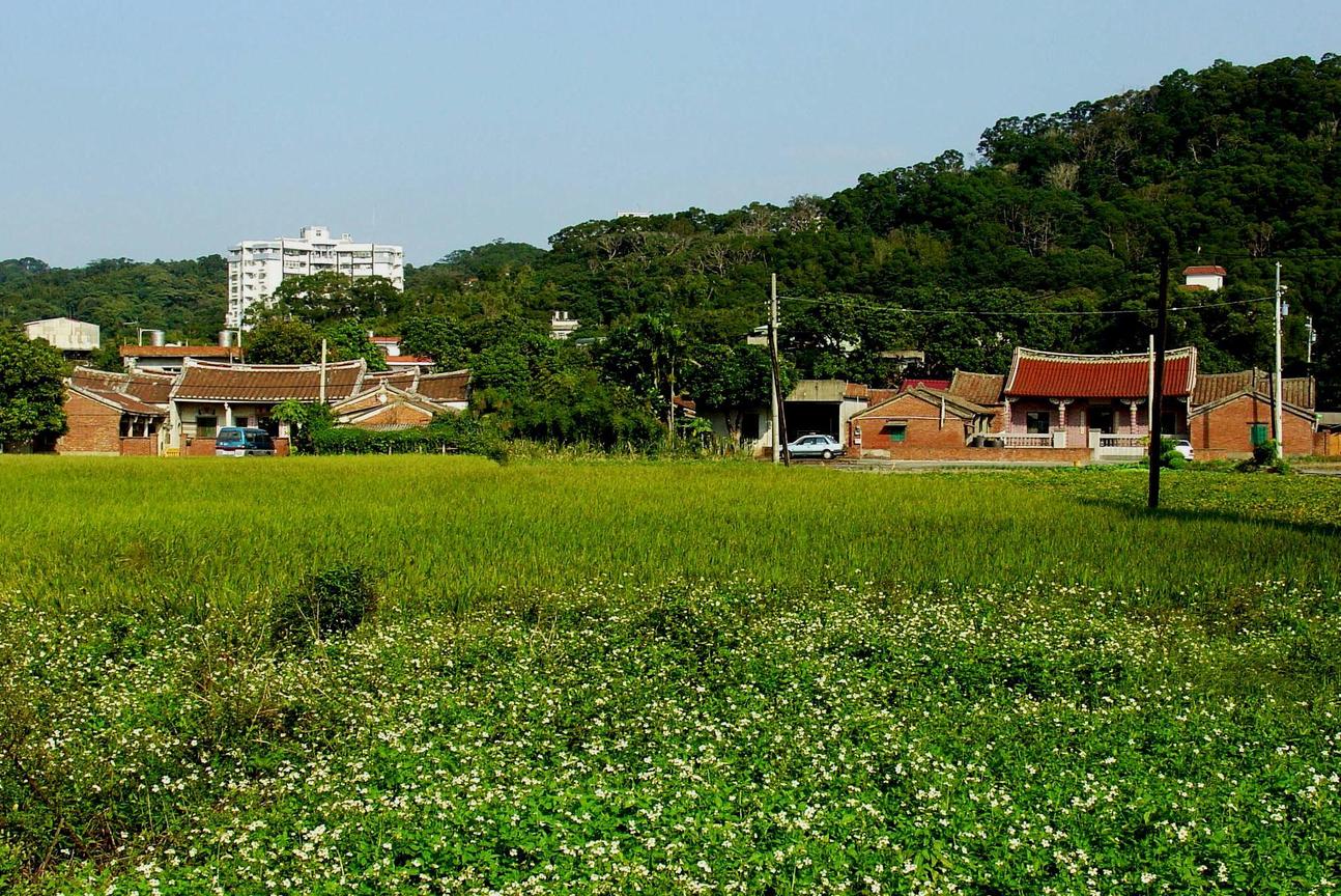 新竹縣芎林鄉-古厝倚山