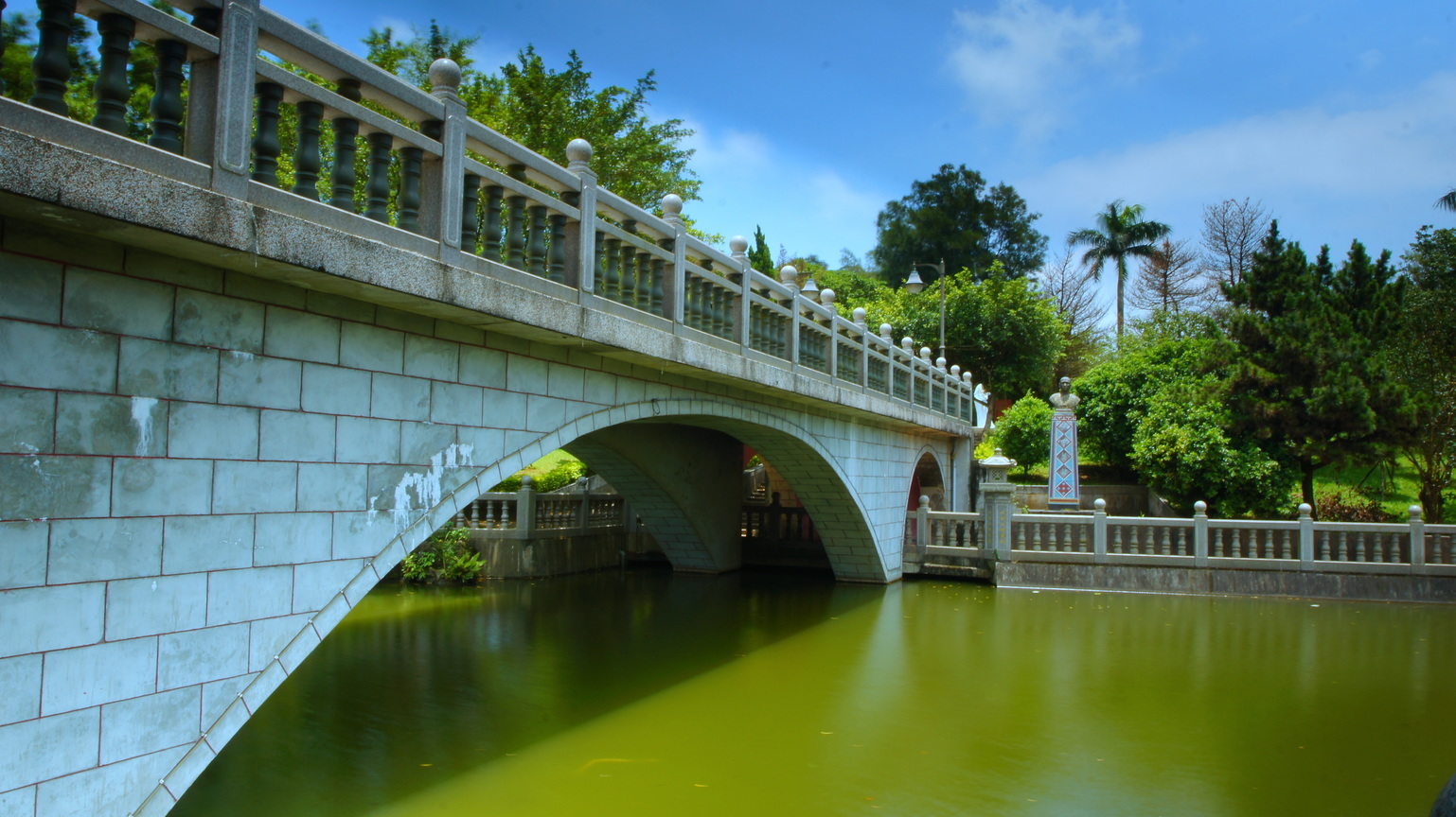 竹林山寺公園小橋