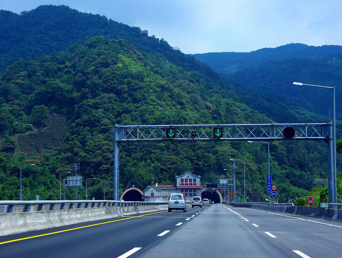 新北市坪林區─雪山隧道