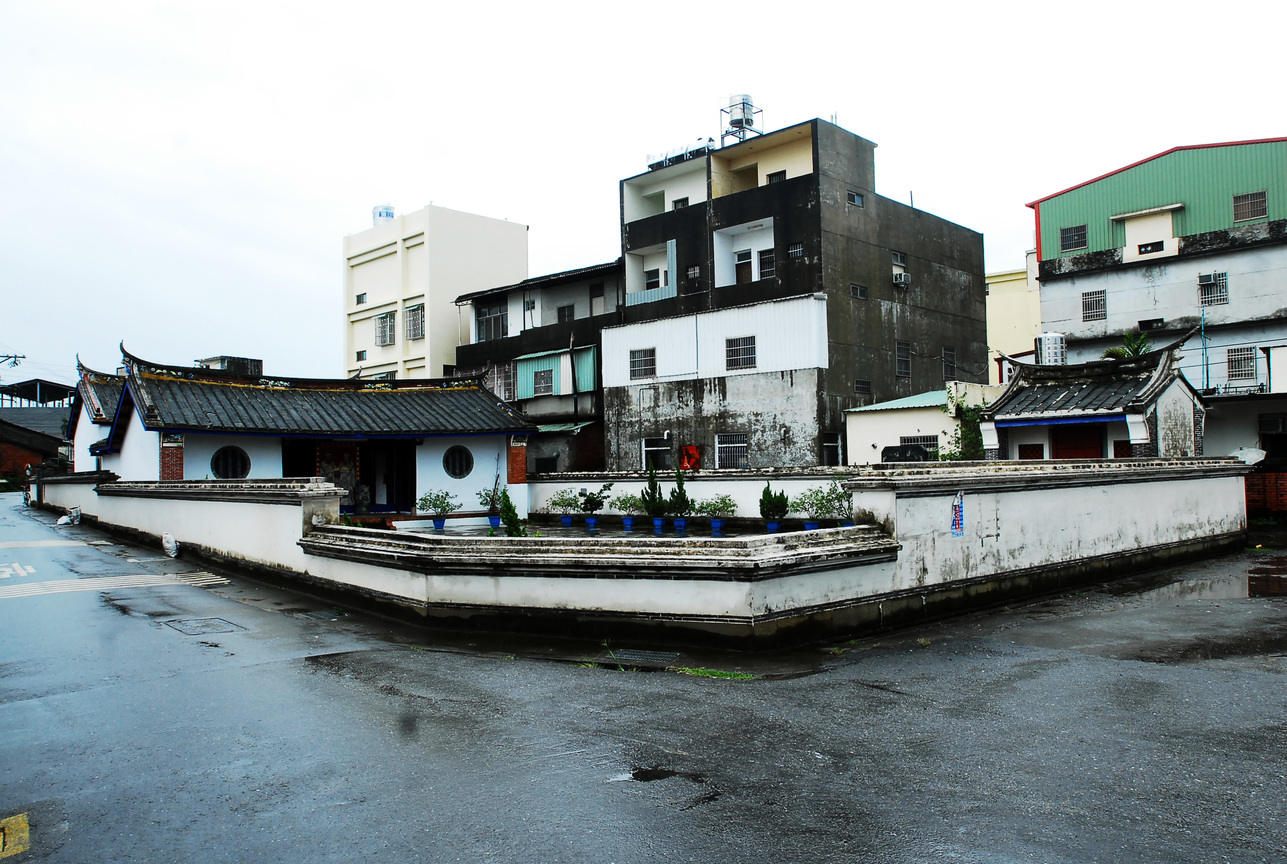 南投縣草屯─墩倫堂