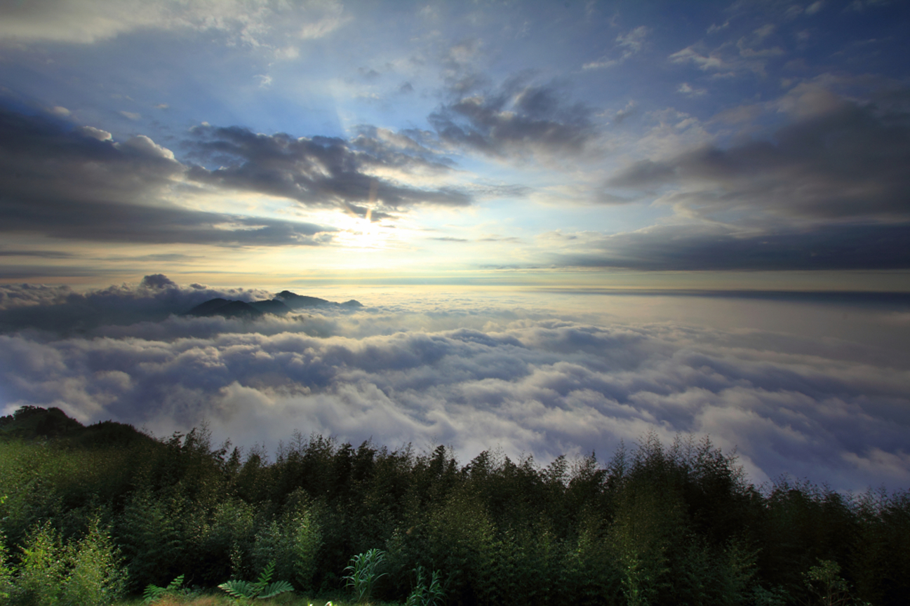嘉義縣番路鄉－隙頂雲海夕陽