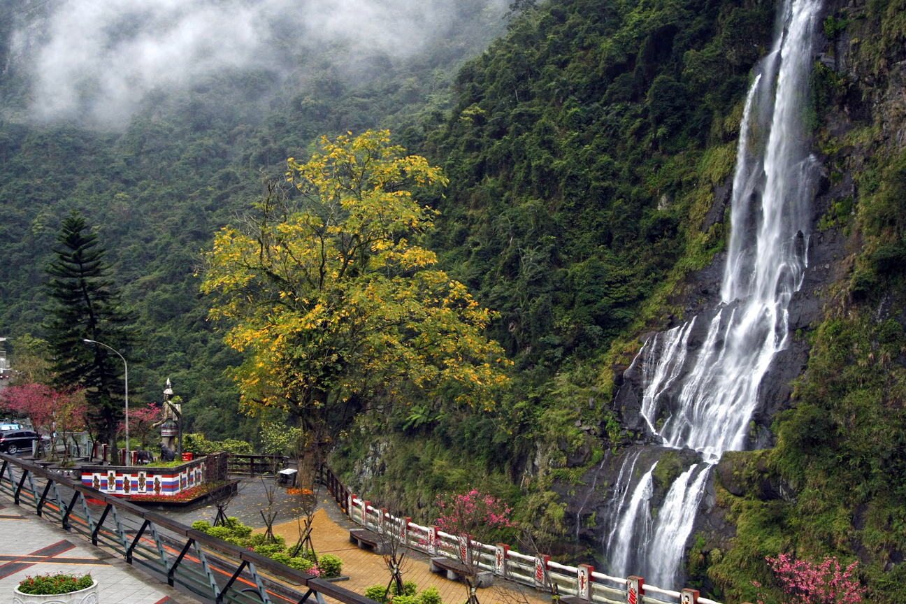 新北市烏來區-烏來水瀑風情