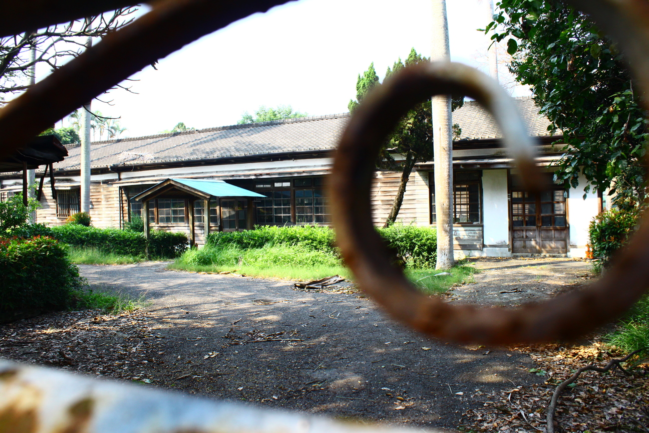 嘉義市東區-圍牆外的風景