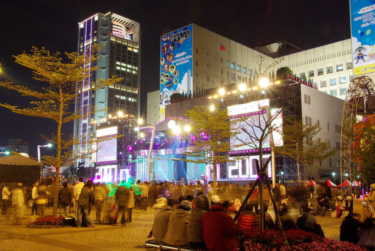 台北市信義區─ 臺北市政大樓跨年夜