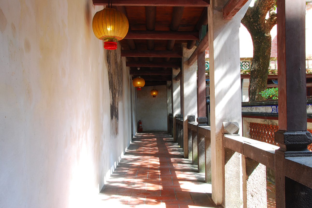 新北市板橋區--迴廊光影