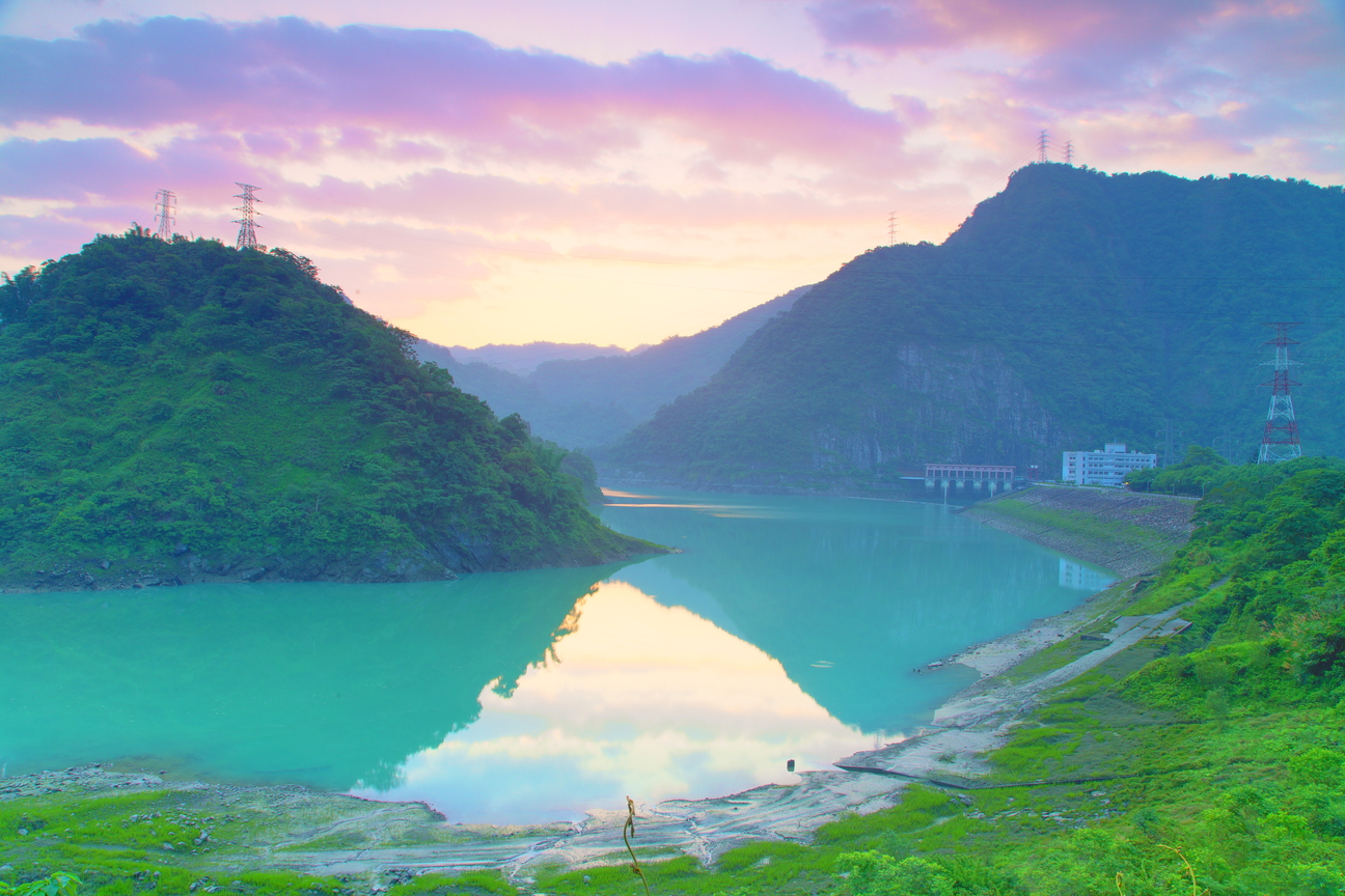 明潭水庫之晨