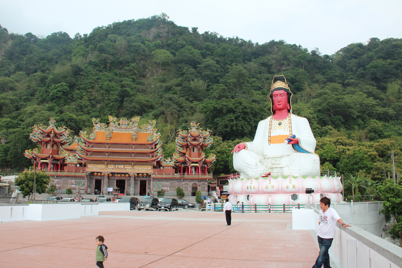台南市南化區-龍湖寺
