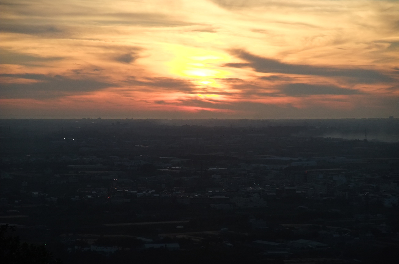 遠眺阿蓮區的晚霞