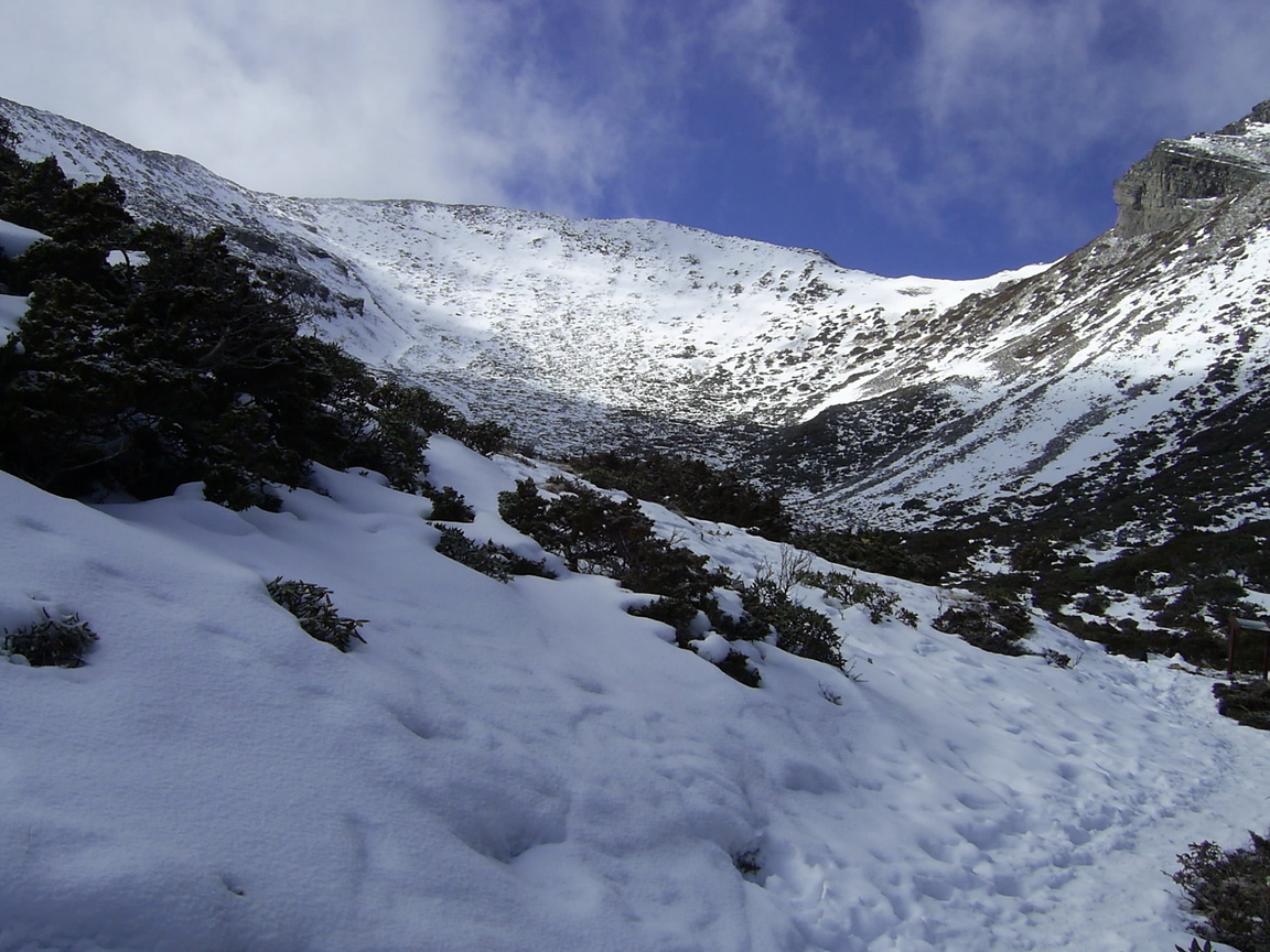 雪山一號圈谷