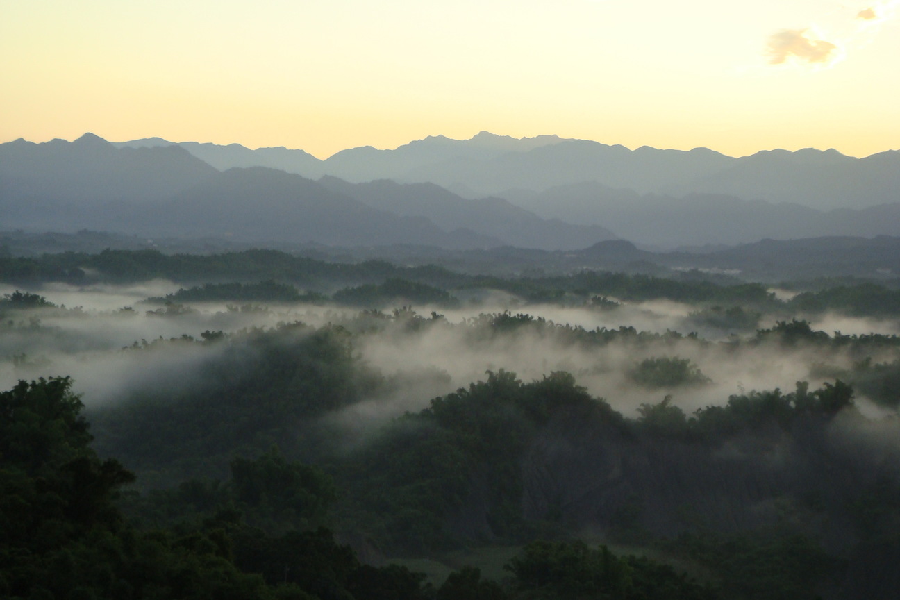 飄渺的二寮雲海